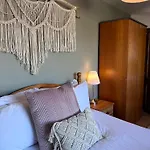 Guest * Malahide