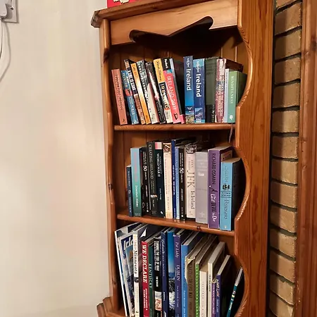 Guest 게스트하우스 *