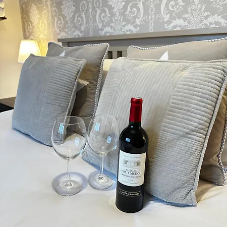 Guest Malahide