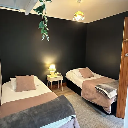 Guest 게스트하우스