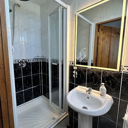 Guest 말라하이드